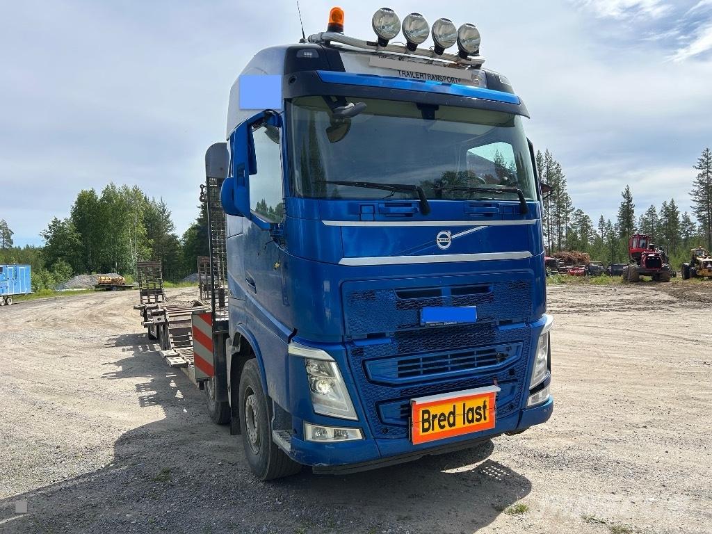 Volvo FH 500 شاحنات نقل آلة الغابات