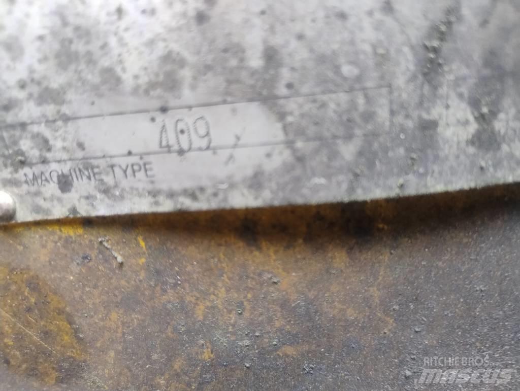 JCB 409 2006r.Parts, لوادر بعجل