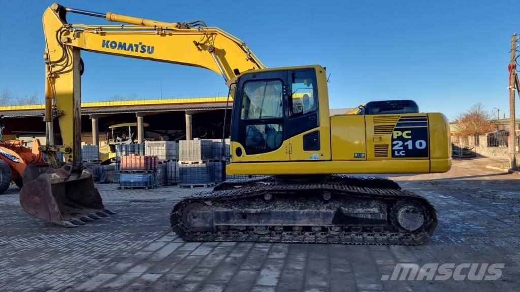 Komatsu PC 210 LC حفارات زحافة