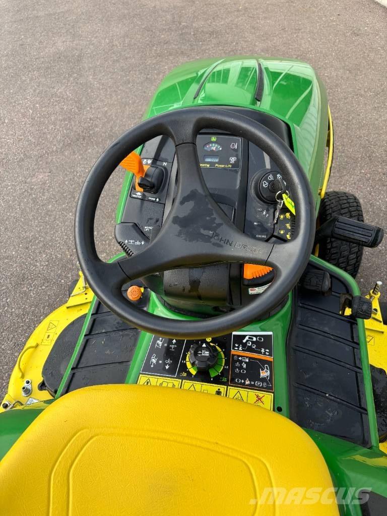 John Deere X 540 ركوب الحشائش