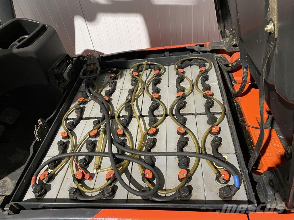 Linde E16L-386 شاحنات ذات رافعات شوكية تعمل بالكهرباء