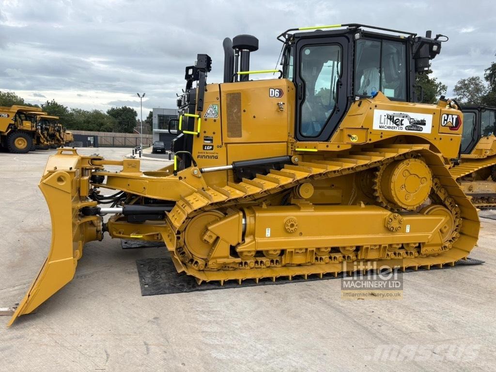 CAT D 6 LGP بلدوزرات مجنزرة