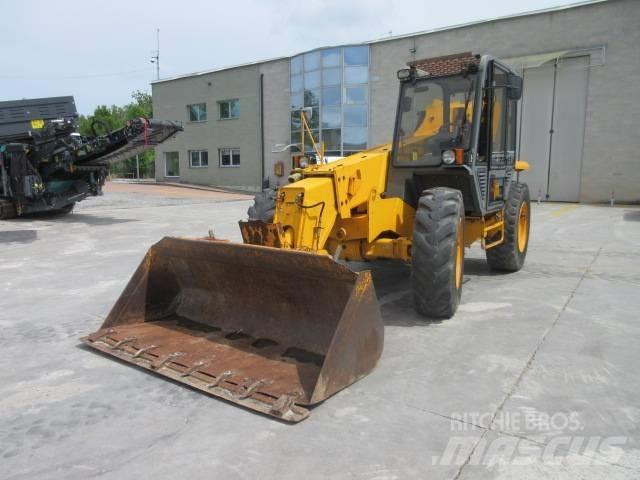 JCB 530-95 مناولات متداخلة