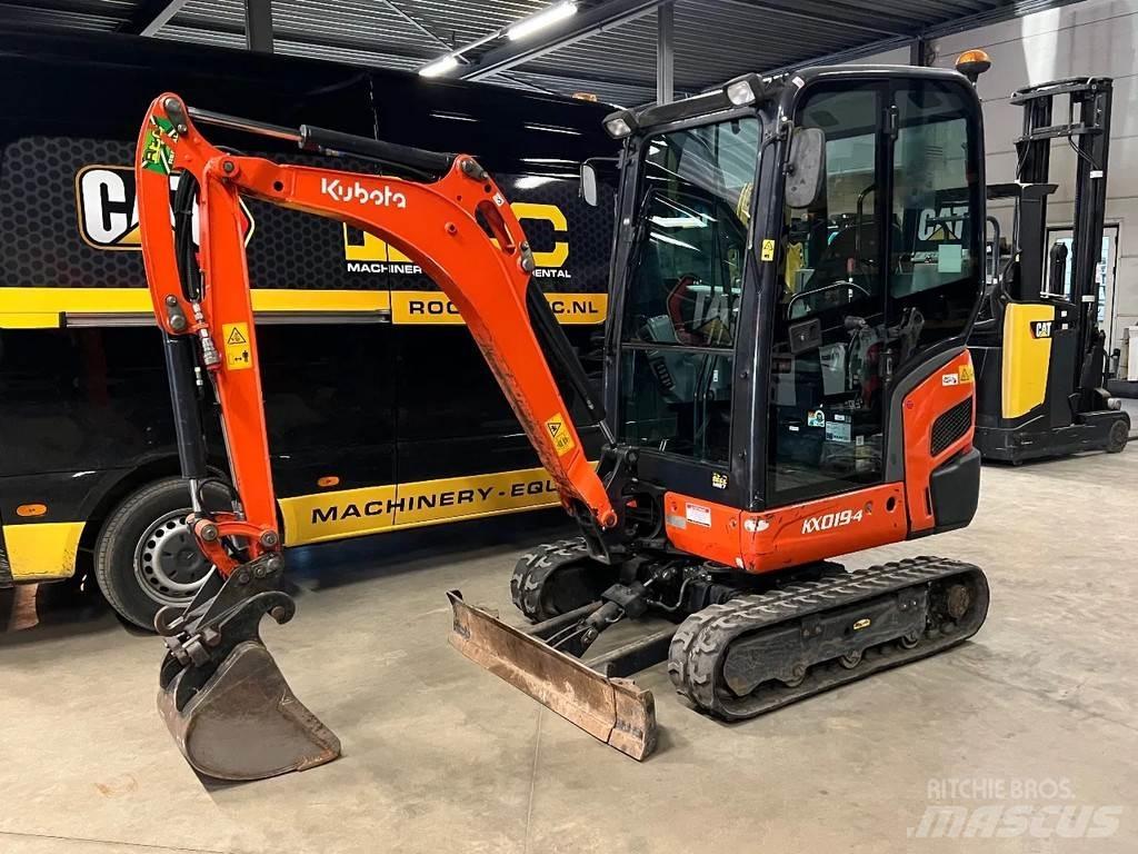 Kubota KX019 حفارات صغيرة أقل من 7 طن (حفارات صغيرة)