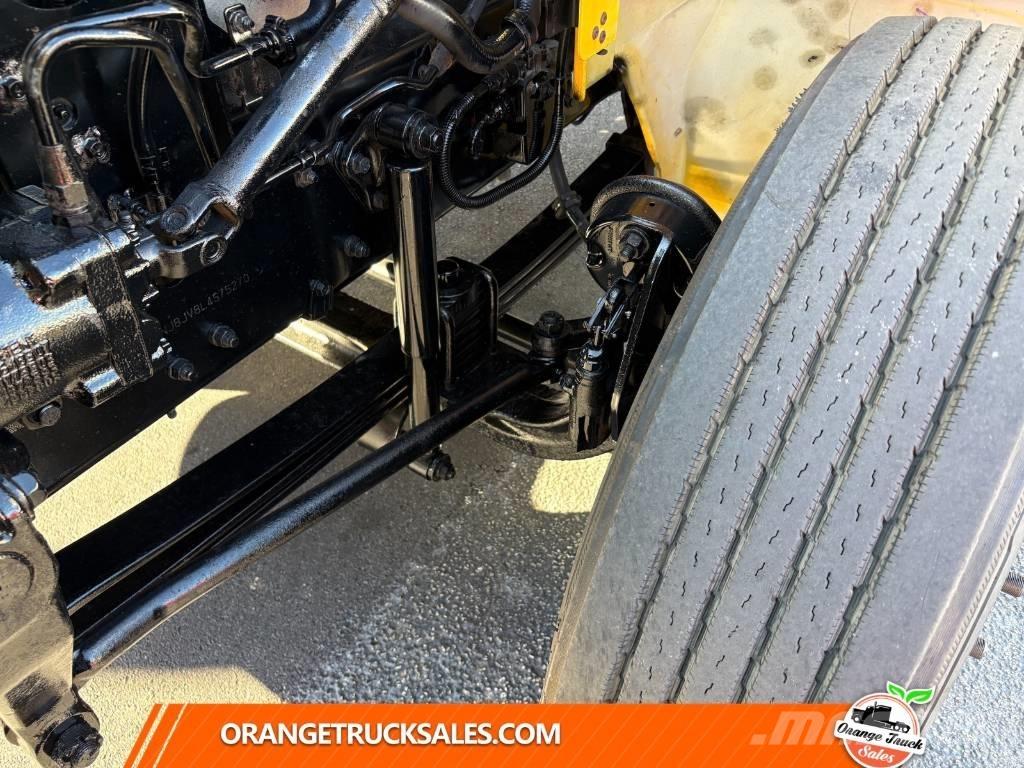 Hino 268 شاحنات ذات هيكل صندوقي