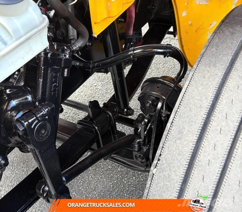 Hino 268 شاحنات ذات هيكل صندوقي