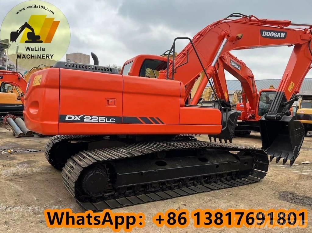 Doosan DX 225 حفارات زحافة