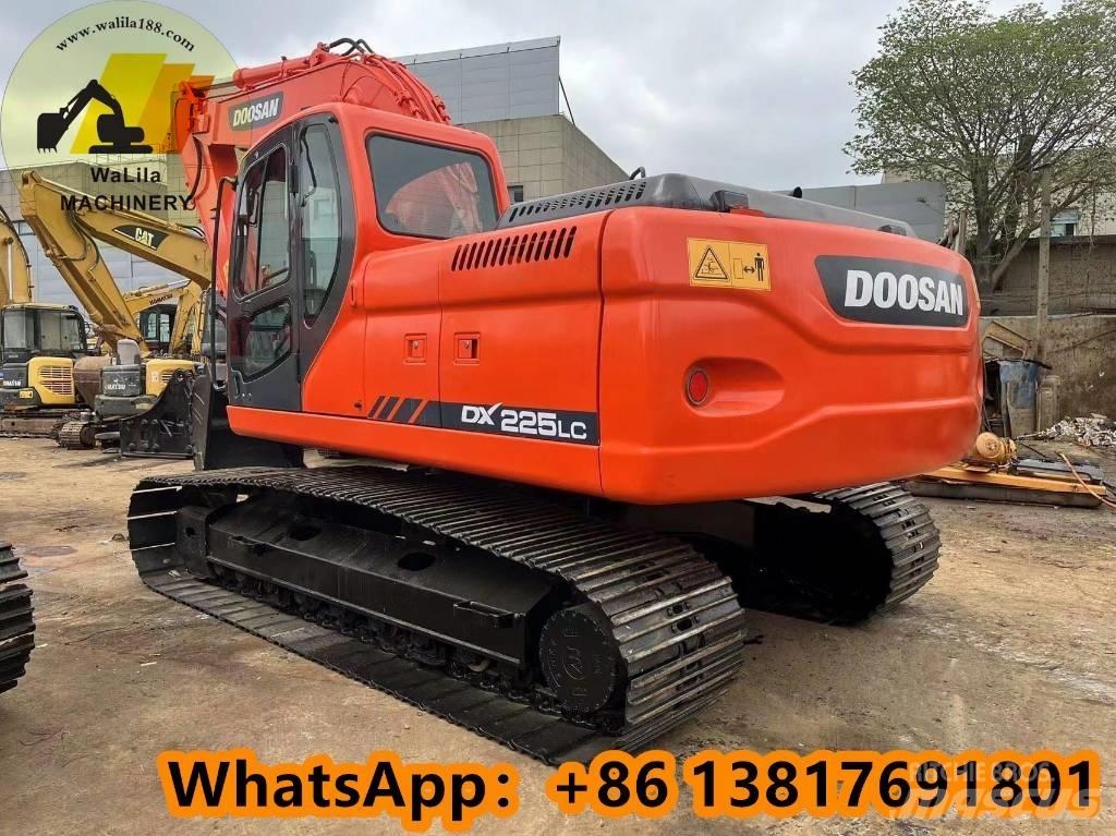 Doosan DX 225 حفارات زحافة