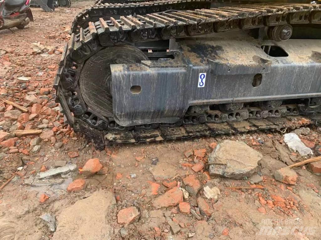 Komatsu PC 160 حفارات زحافة