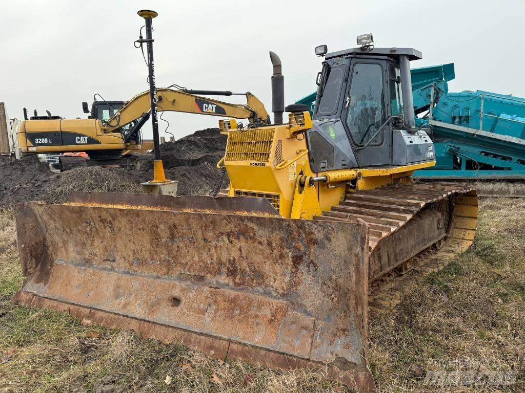 Komatsu D 61 PX-12 بلدوزرات مجنزرة