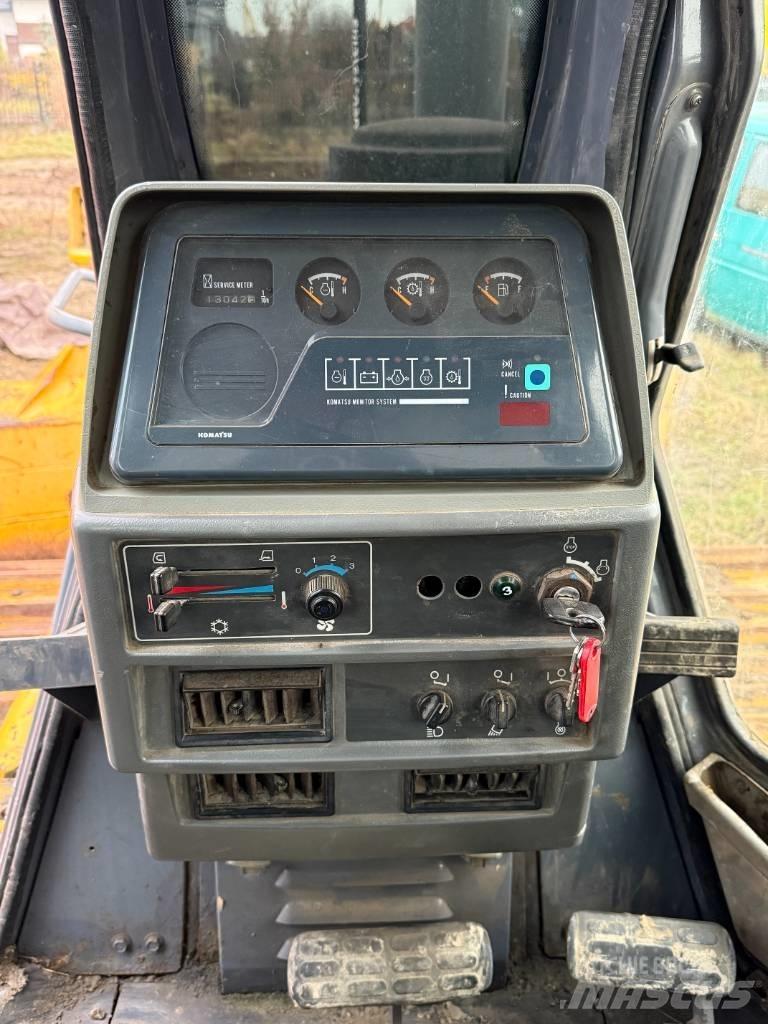 Komatsu D 61 PX-12 بلدوزرات مجنزرة
