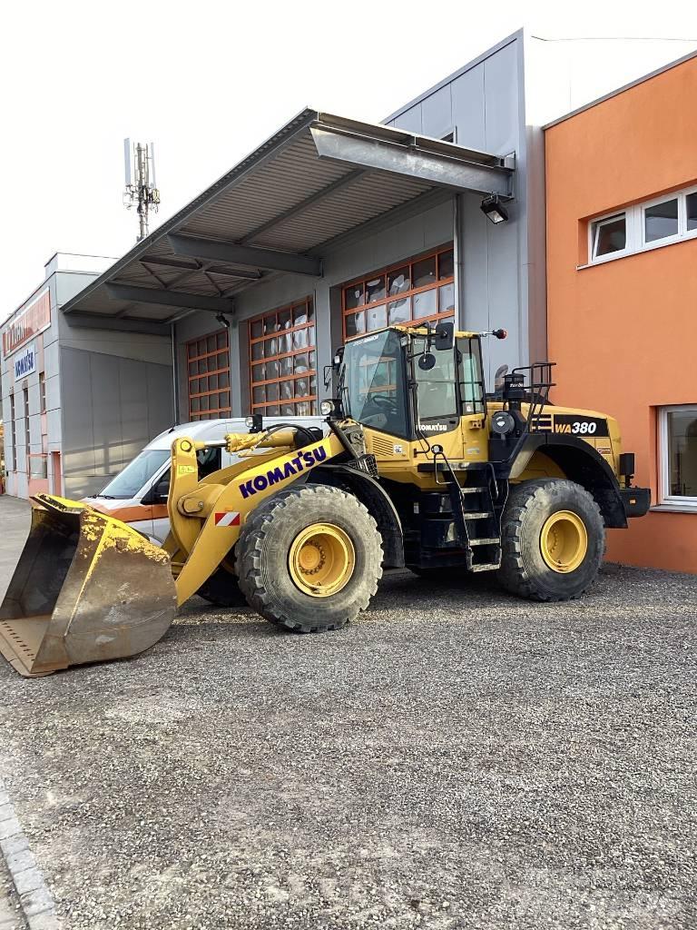 Komatsu WA380-8E0 لوادر بعجل