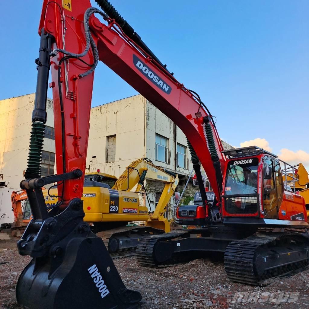 Doosan DX 300 LCA حفارات زحافة