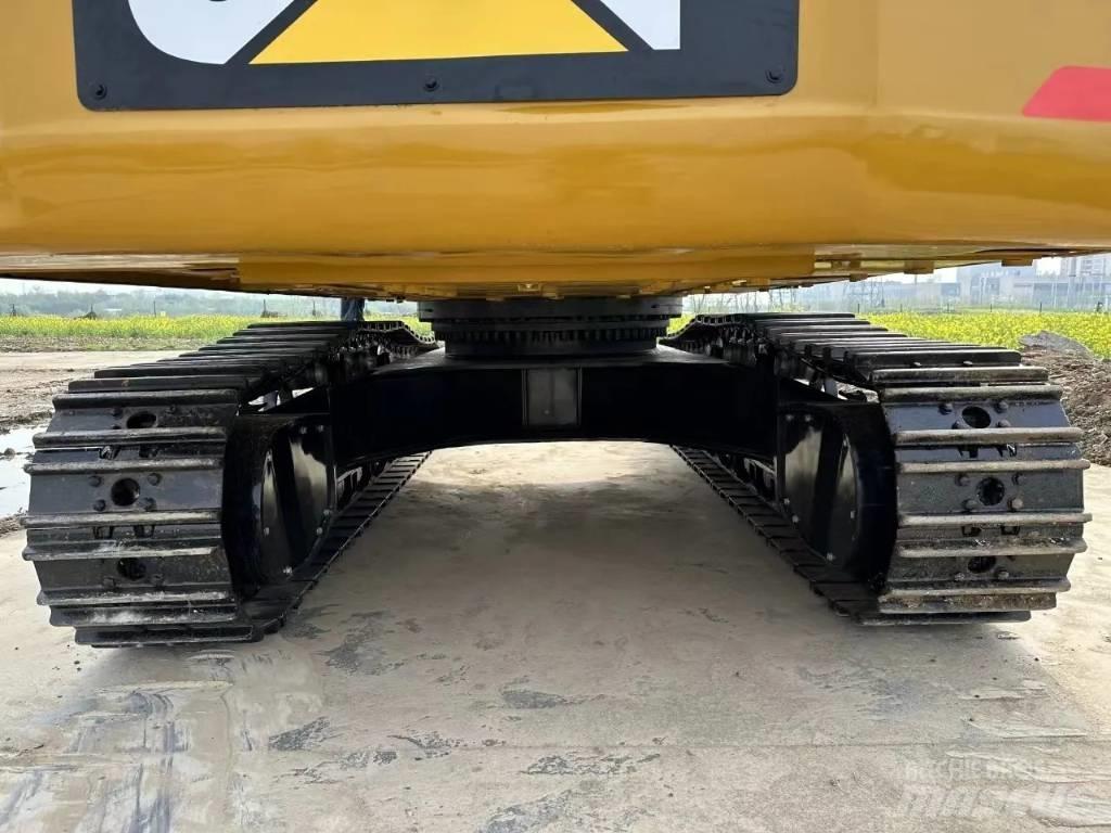 CAT 349 D L حفارات وسط 7 طن - 12 طن
