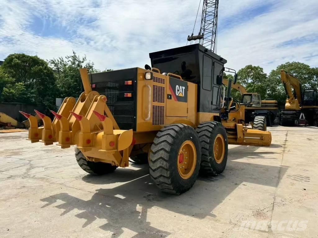 CAT 140H معدات تمهيد الطرق