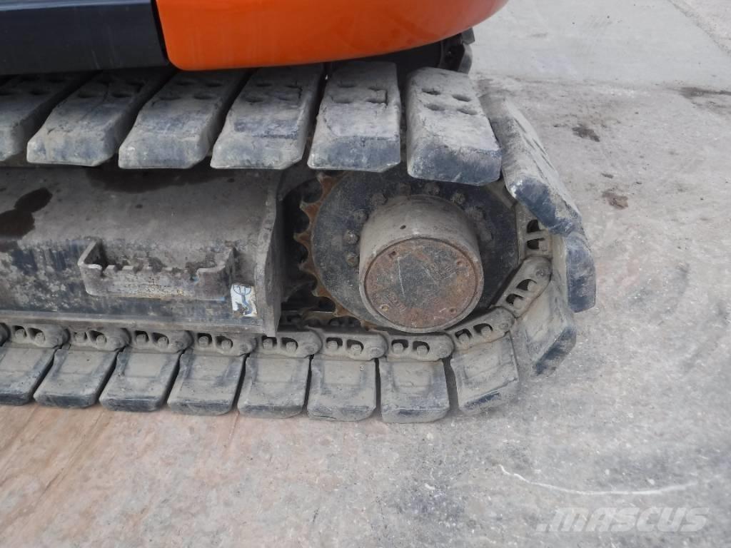 Hitachi ZX 85 US B-6 حفارات وسط 7 طن - 12 طن