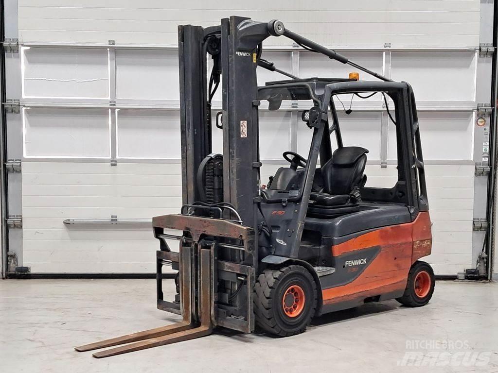 Linde E30L-01 شاحنات ذات رافعات شوكية تعمل بالكهرباء