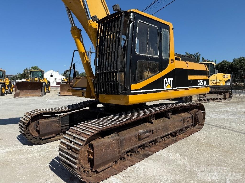 CAT 325 LN حفارات زحافة