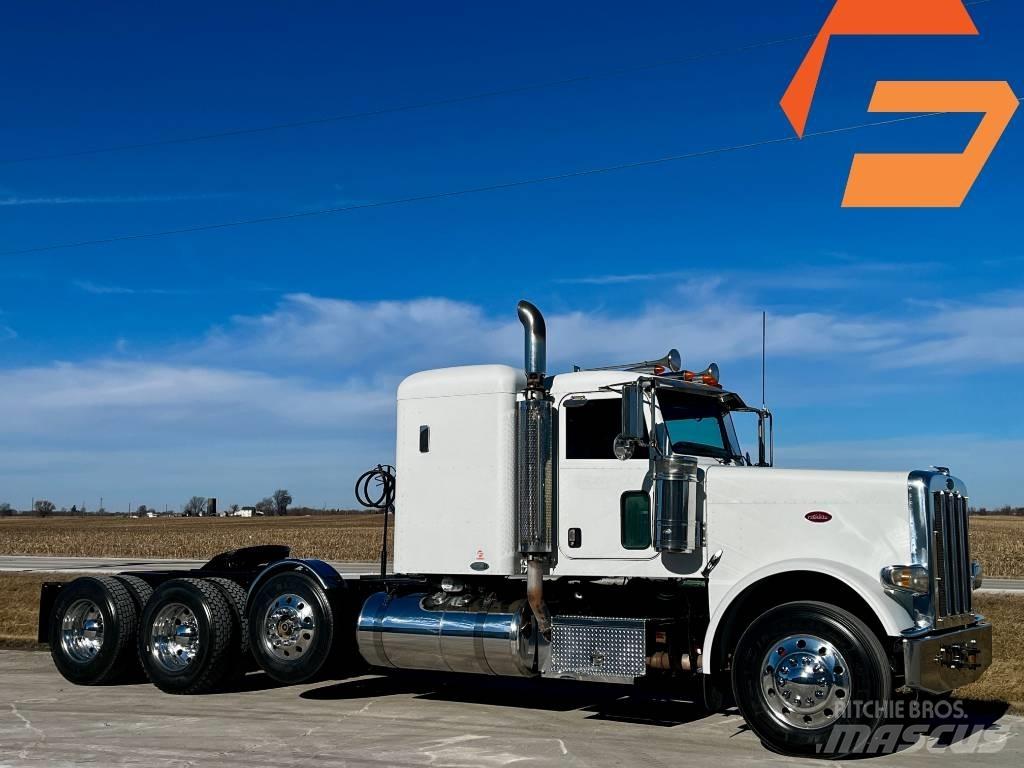 Peterbilt 388 وحدات الجر