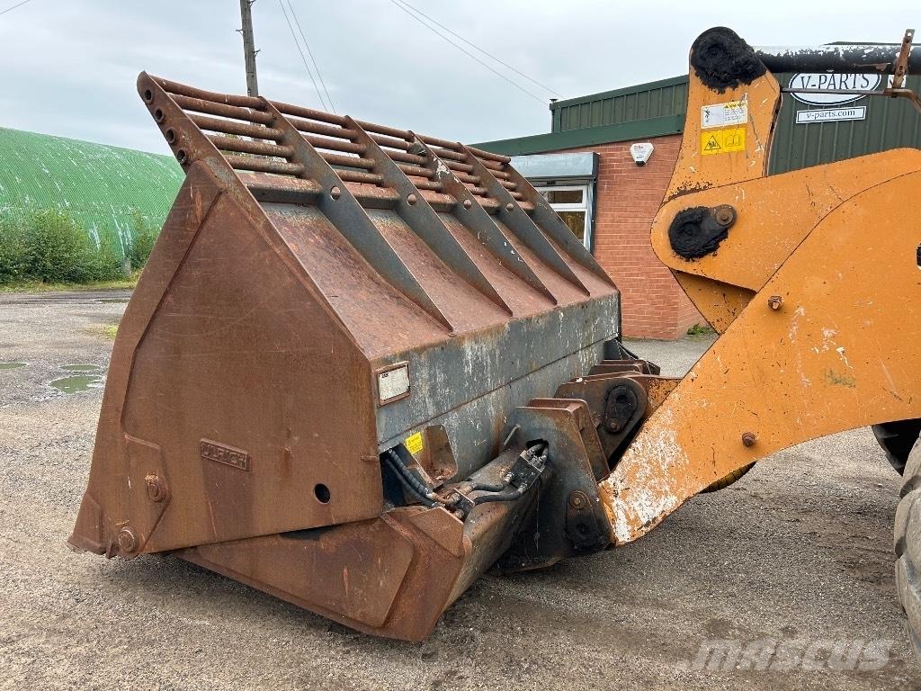 CASE 921F XR لوادر بعجل