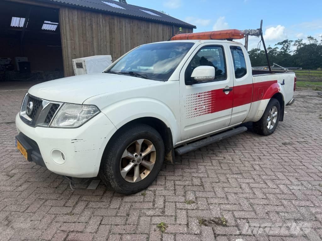 Nissan Navara شاحنات خفيفة/مفصلية الجوانب