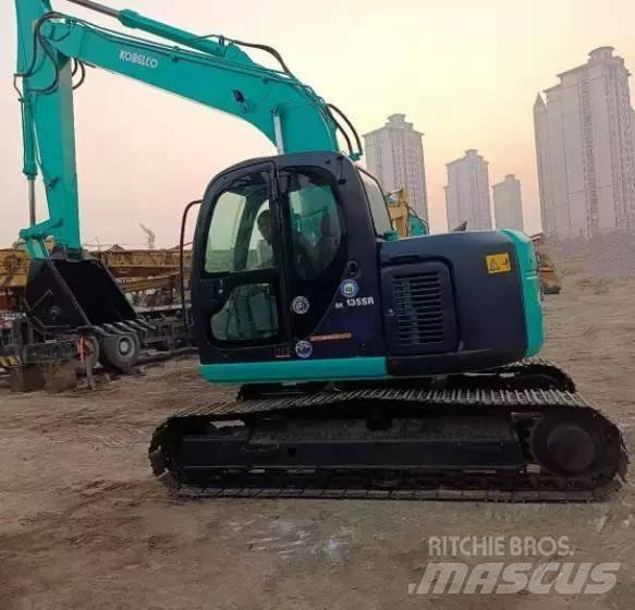 Kobelco SK 135 حفارات زحافة