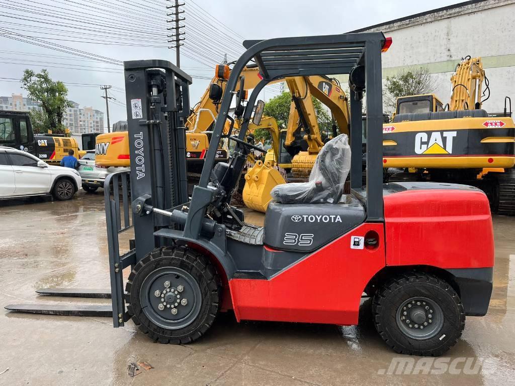 Toyota FD 35 شاحنات الديزل