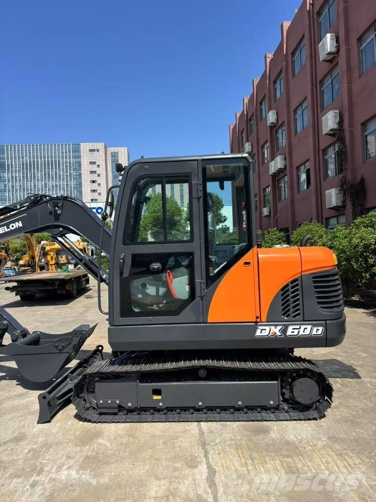 Doosan DX60 حفارات زحافة