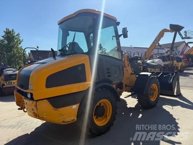 JCB 406 لوادر بعجل