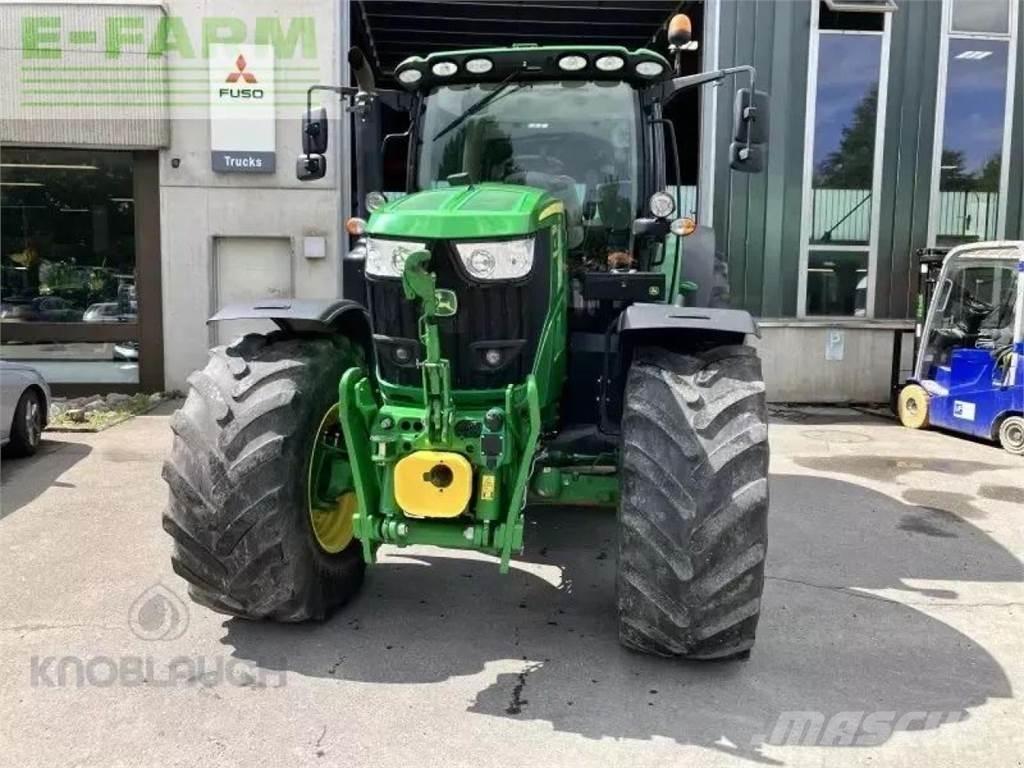 John Deere 6215r الجرارات