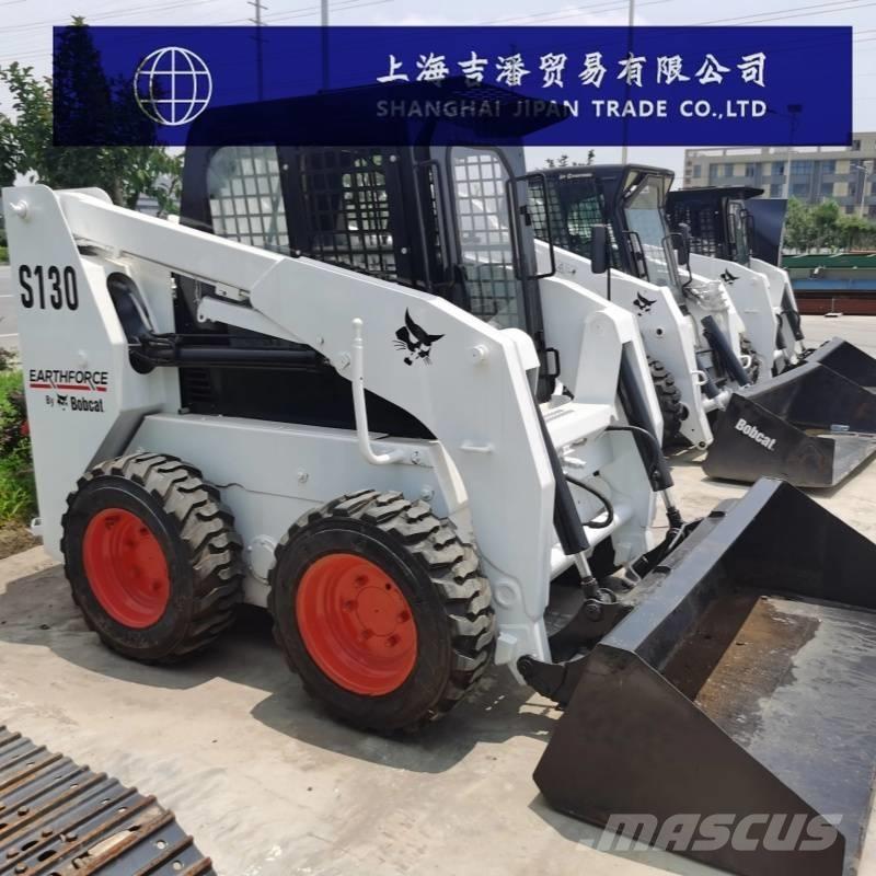 Bobcat S 130 لوادر انزلاقية التوجيه