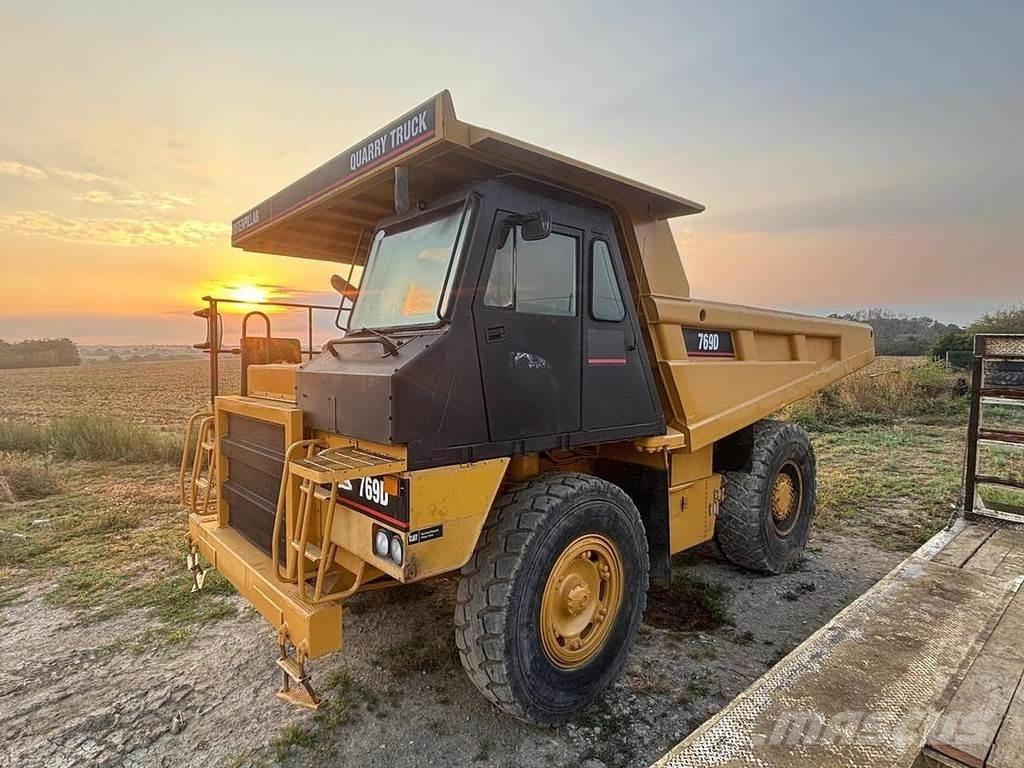 CAT 769D عربات نقل قلابة للمواقع