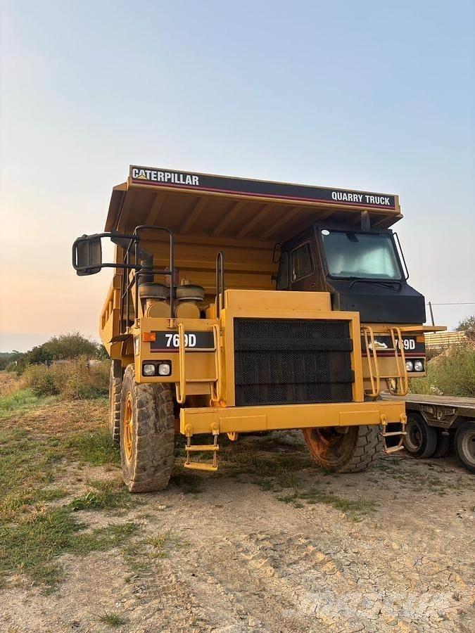 CAT 769D عربات نقل قلابة للمواقع