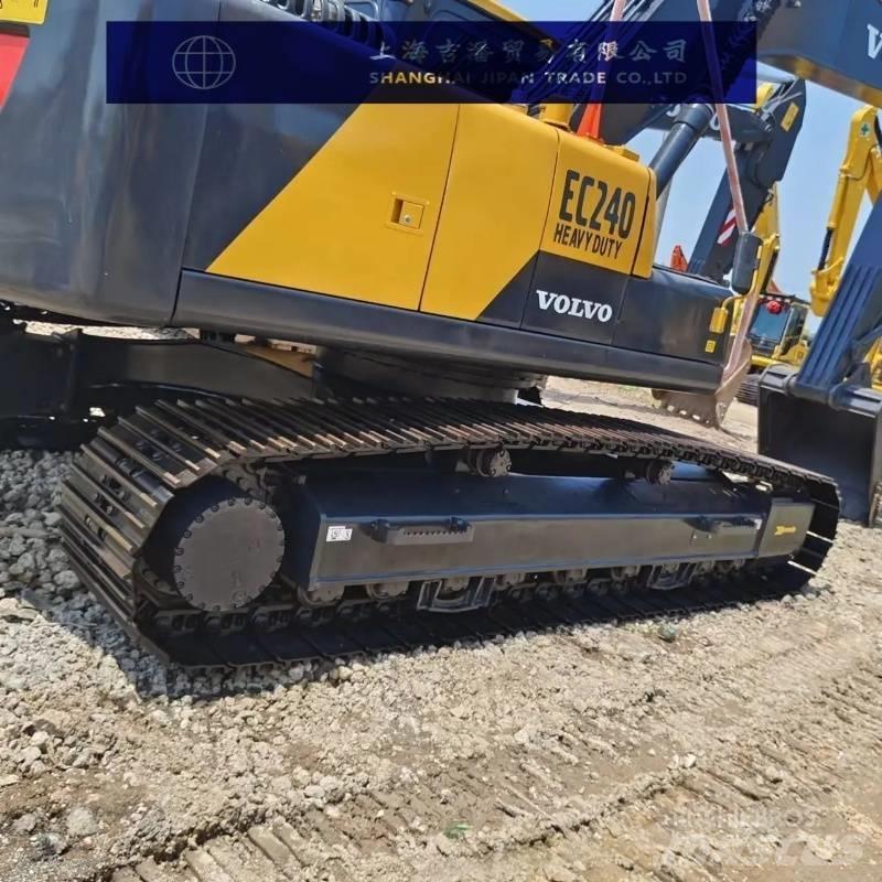 Volvo EC 240 حفارات زحافة