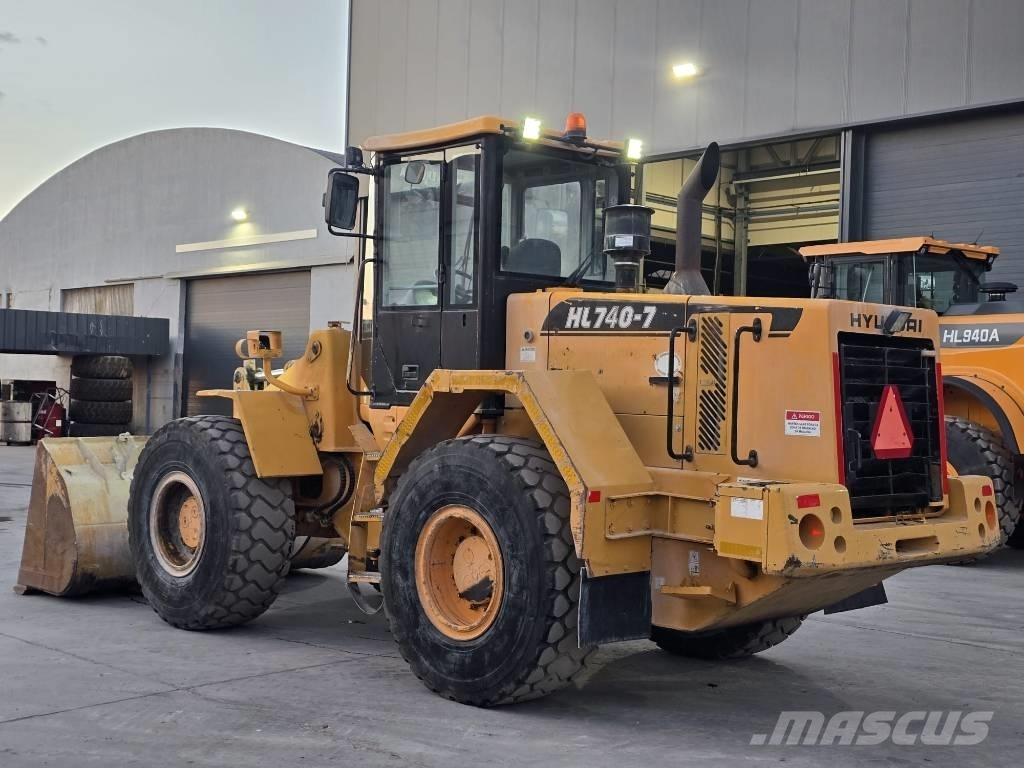 Hyundai 740-7 لوادر بعجل