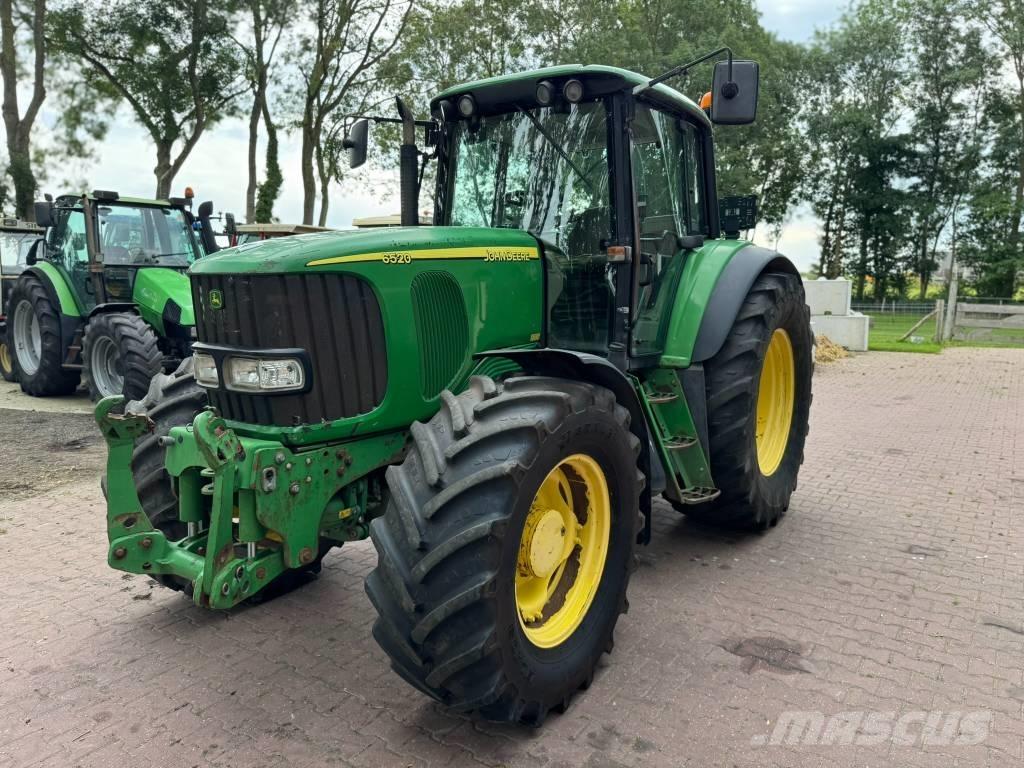 John Deere 6520 الجرارات