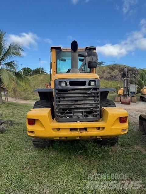 Volvo L 90 F لوادر بعجل