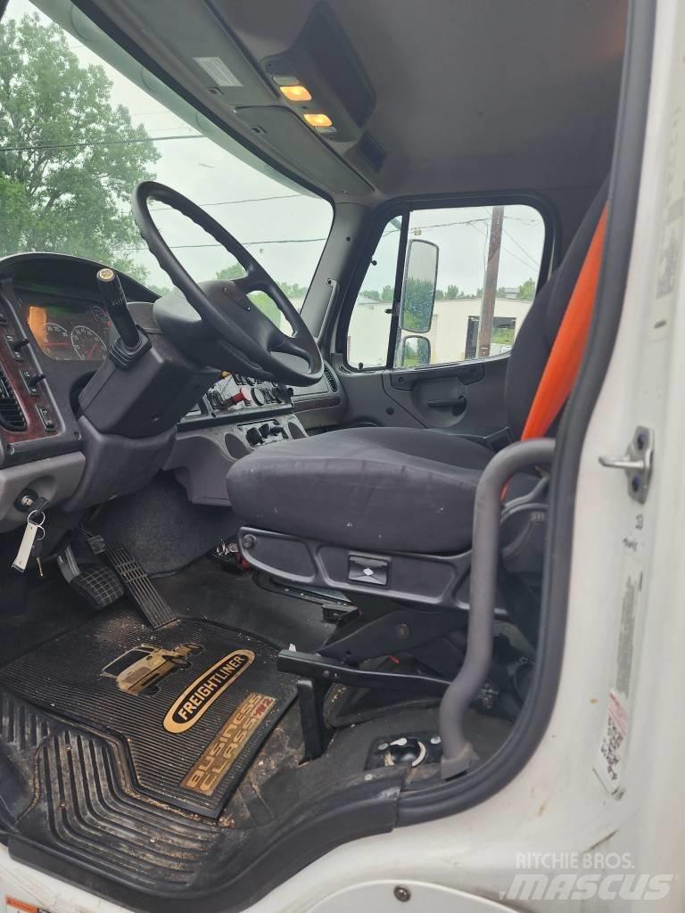 Freightliner M2 وحدات الجر