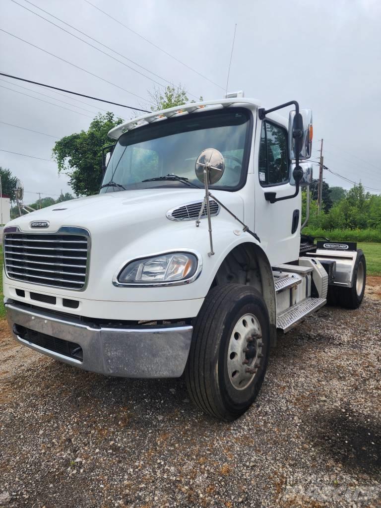 Freightliner M2 وحدات الجر