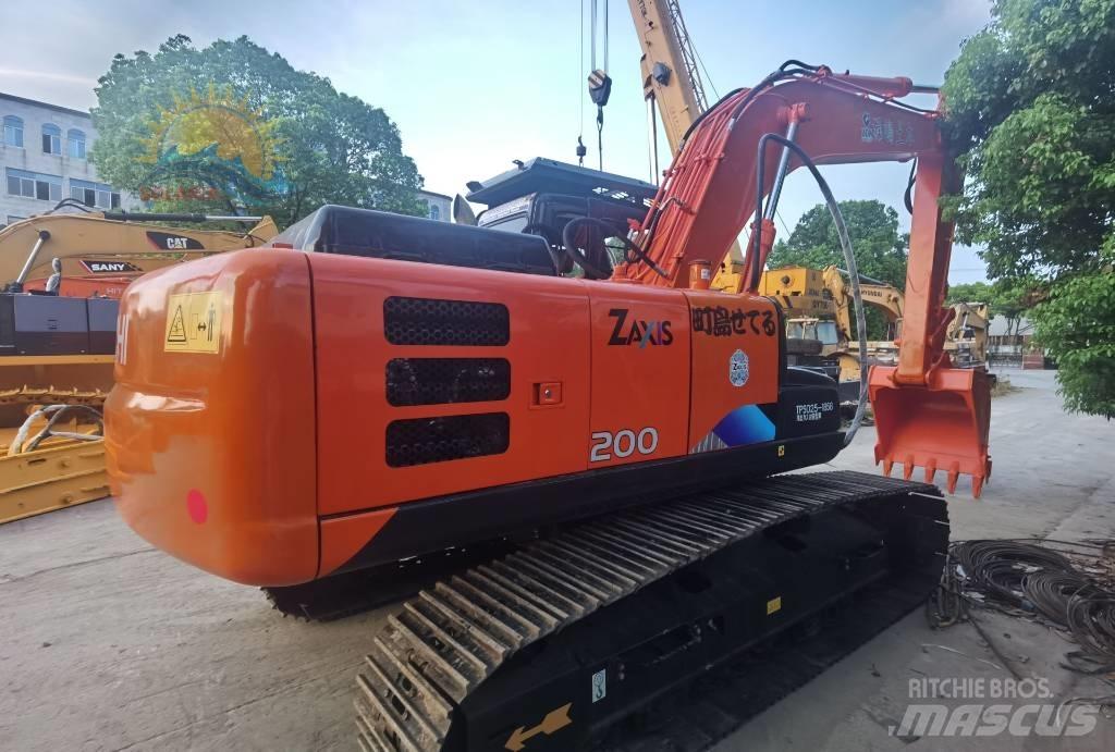 Hitachi ZX 200 LC-5 حفارات زحافة