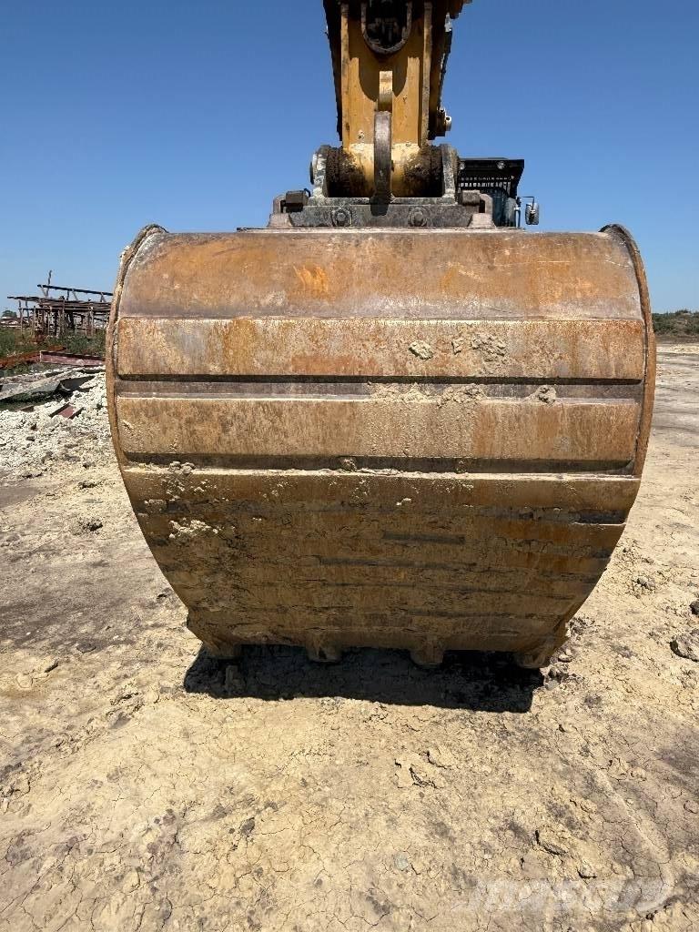 CAT 336 E حفارات زحافة