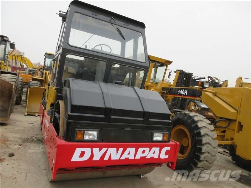 Dynapac CC 211 مداحل ثنائية الاسطوانة