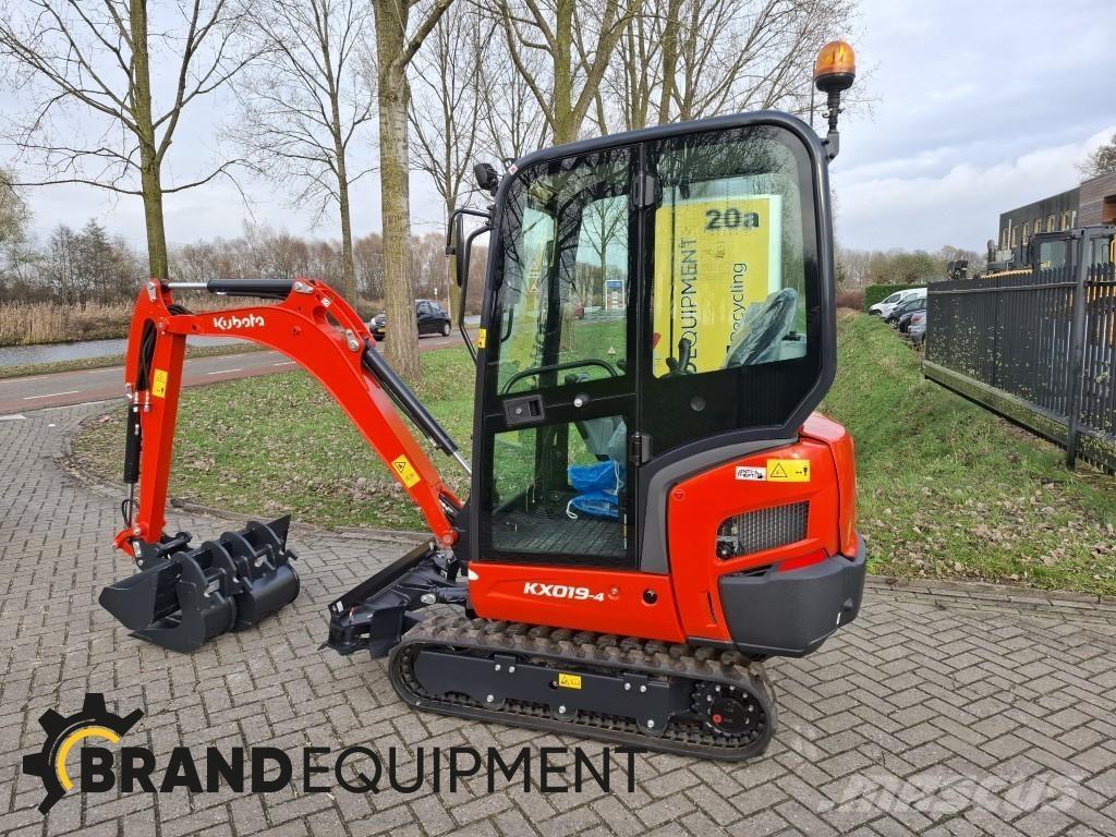 Kubota KX019-4 حفارات صغيرة أقل من 7 طن (حفارات صغيرة)
