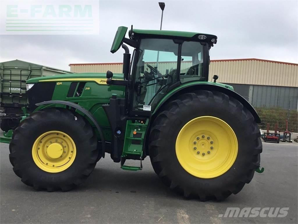 John Deere 6R215 الجرارات
