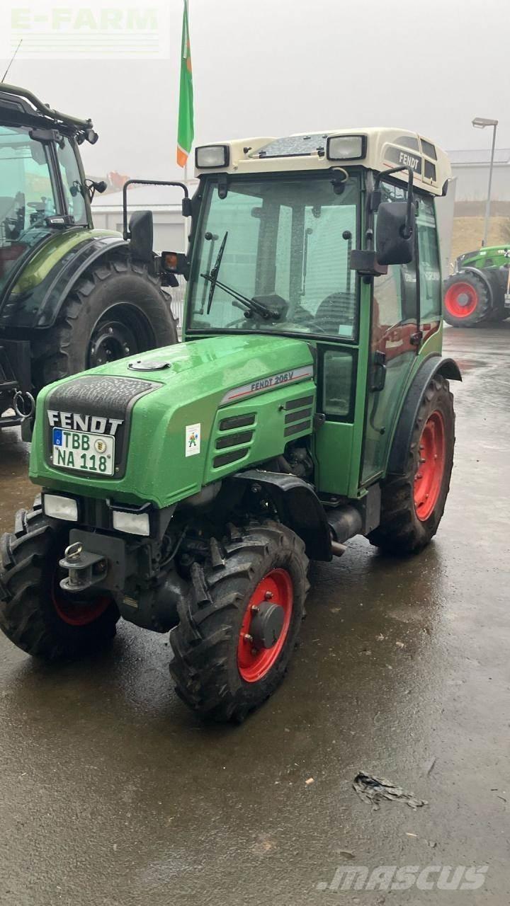 Fendt 206 v V الجرارات