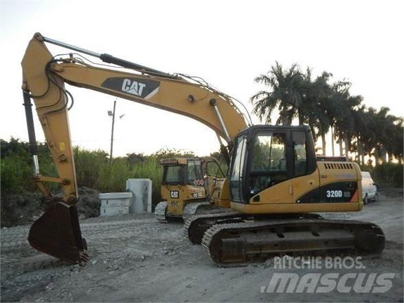 CAT 320D حفارات زحافة