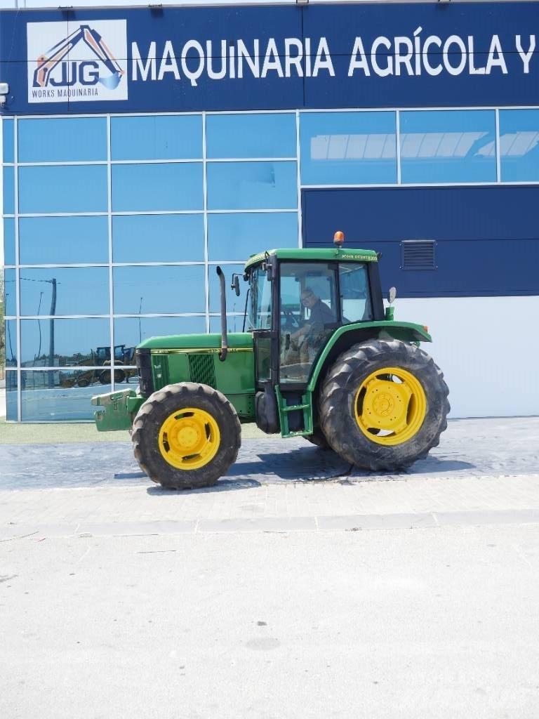 John Deere 6300 الجرارات