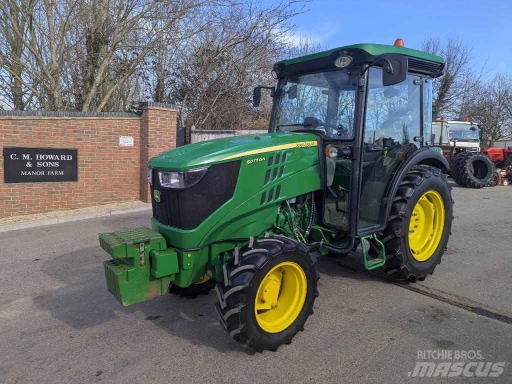 John Deere 5075GN الجرارات