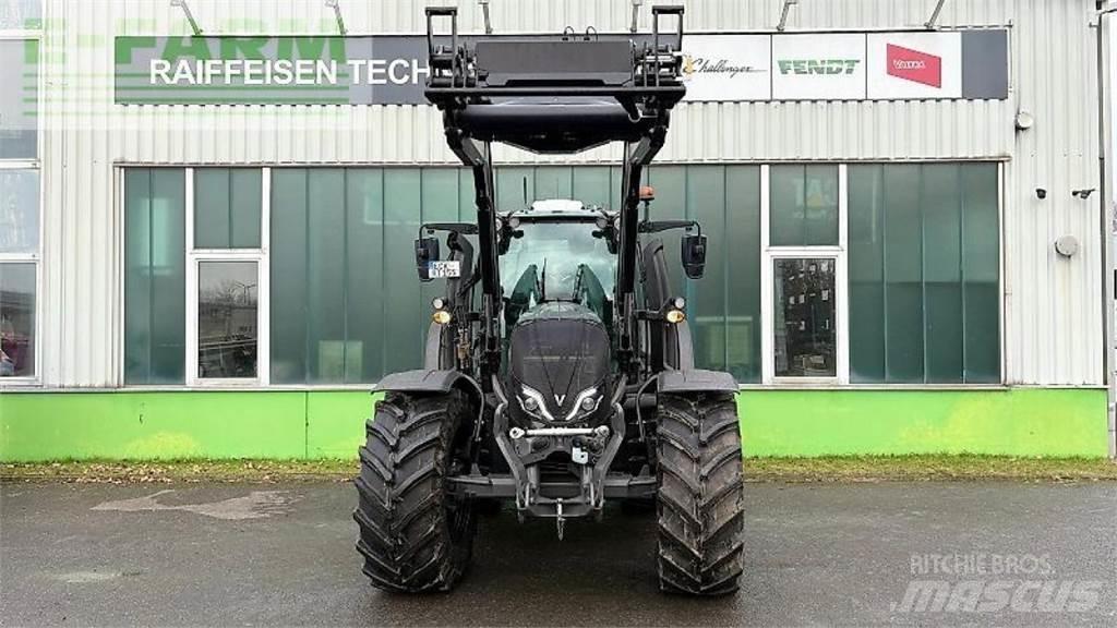 Valtra n155ed الجرارات