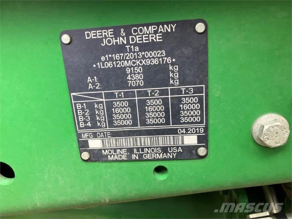 John Deere 6120M الجرارات